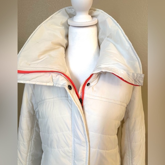 Roxy White Puffer Jacket Quilted with Detachable Hood - Picture 8 of 10